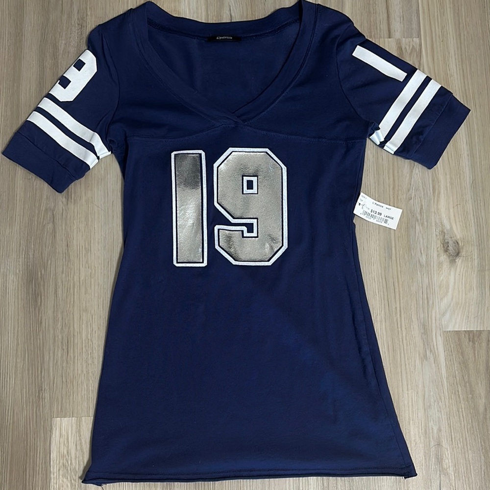 Blue and White Dallas Cowboys Style Fitted Graphic Jersey Top L